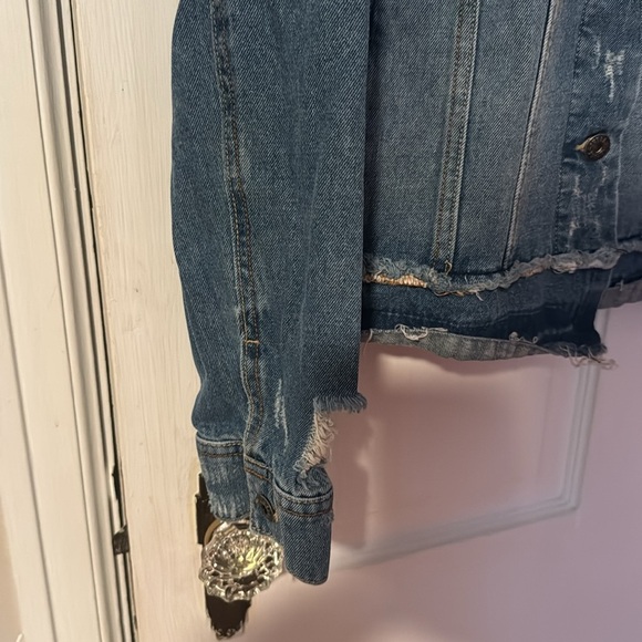 Sneak Peek Women's Large Distressed Jean Denim Jacket Blue - Picture 7 of 11